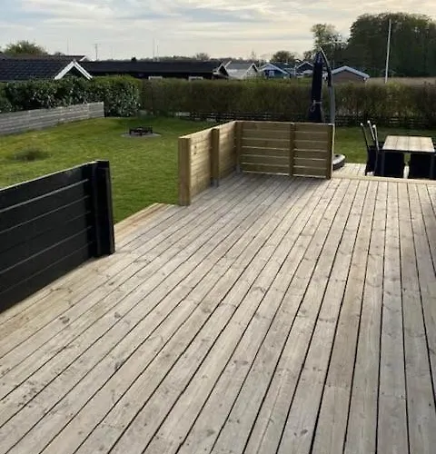 Cozy Summer House With 100 Meters To The Sea *